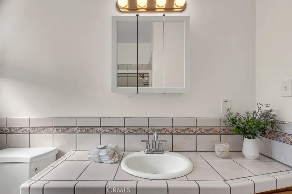 11437 Norlain Avenue, Downey, California 90241 home-pic-25